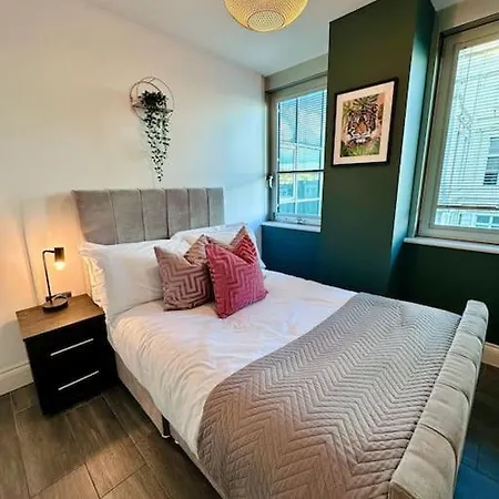 Green Diamond - Brighton Beach - Lanes - 2 Bedrooms - Families - Business - Contractors - Sleeps 5 Exterior photo